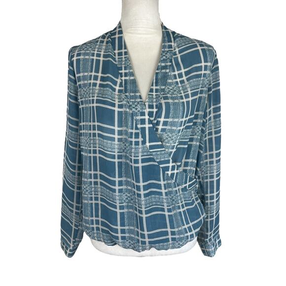 Cabi 3068 Windowpane Faux Wrap Blouse Blue White Plaid Top V-Neck Size XS - Picture 2 of 7